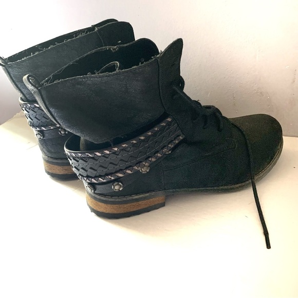 Torrid Size 9W Ladies Black Fall Ankle Booties - Picture 4 of 6